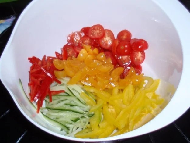 Rezept: Nudelsalat *Sommerlaune* Bild Nr. 9 Nudelsalat *Sommerlaune* - Rezept - Bild Nr. 9