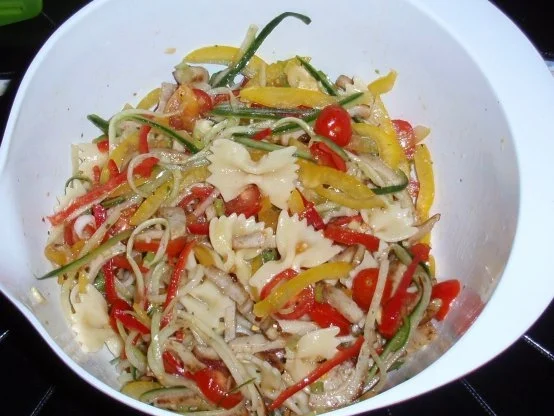 Rezept: Nudelsalat *Sommerlaune* Bild Nr. 13 Nudelsalat *Sommerlaune* - Rezept - Bild Nr. 13