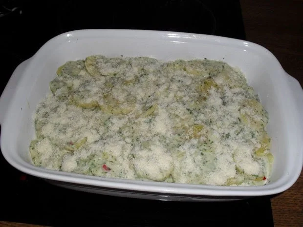 Kartoffel-Gratin mit Kräuter-Bechamelsoße - Rezept - Bild Nr. 4