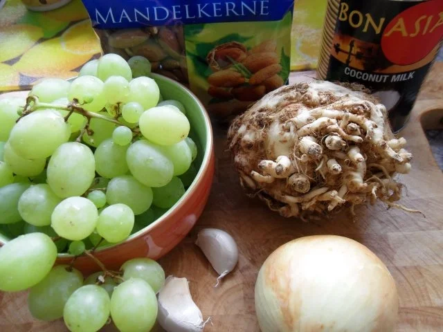 Rezept: Trauben-Mandelsuppe Bild Nr. 2 Trauben-Mandelsuppe - Rezept - Bild Nr. 2