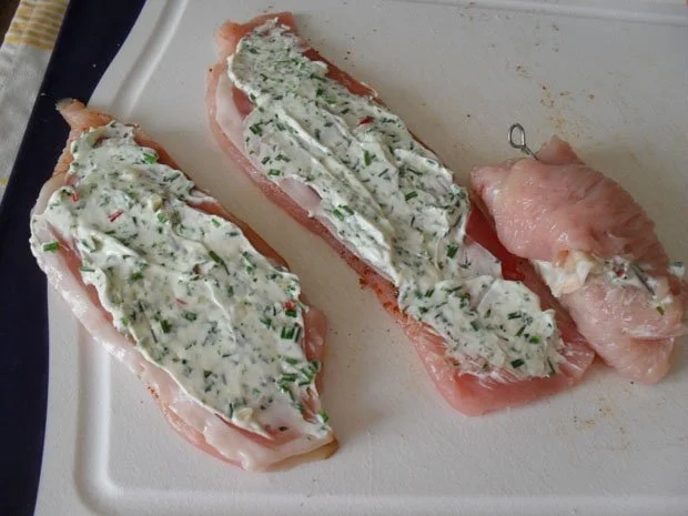 Putenröllchen mit Kräuterfrischkäse - Rezept - Bild Nr. 5