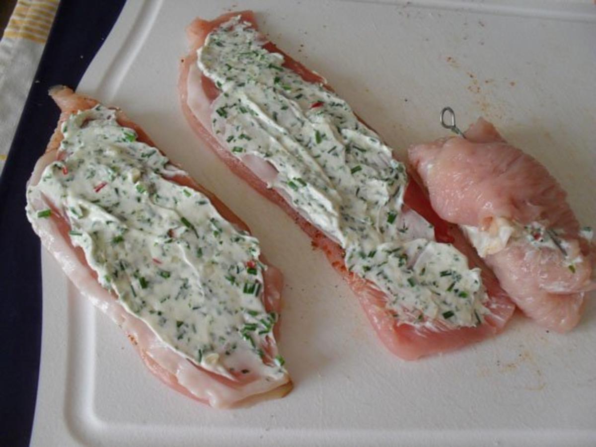 Putenröllchen mit Kräuterfrischkäse - einfach - 72 kcal/100g