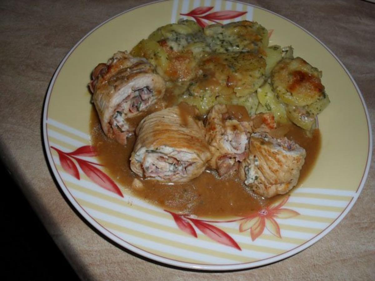 Putenröllchen mit Kräuterfrischkäse - einfach - 72 kcal/100g