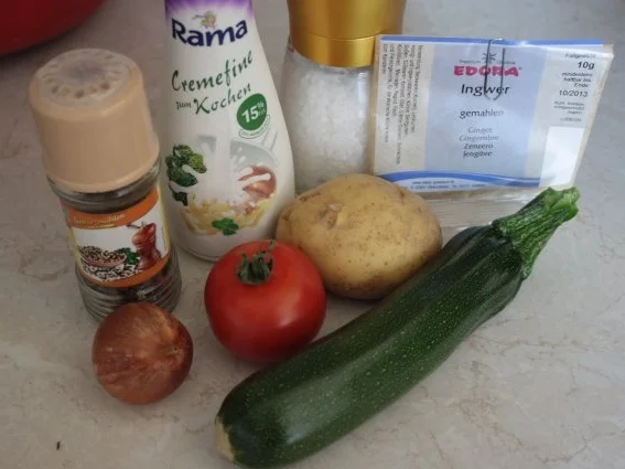 Rezept: Kartoffeln-Tomaten-Zucchini-Gratin Bild Nr. 2 Kartoffeln-Tomaten-Zucchini-Gratin - Rezept - Bild Nr. 2