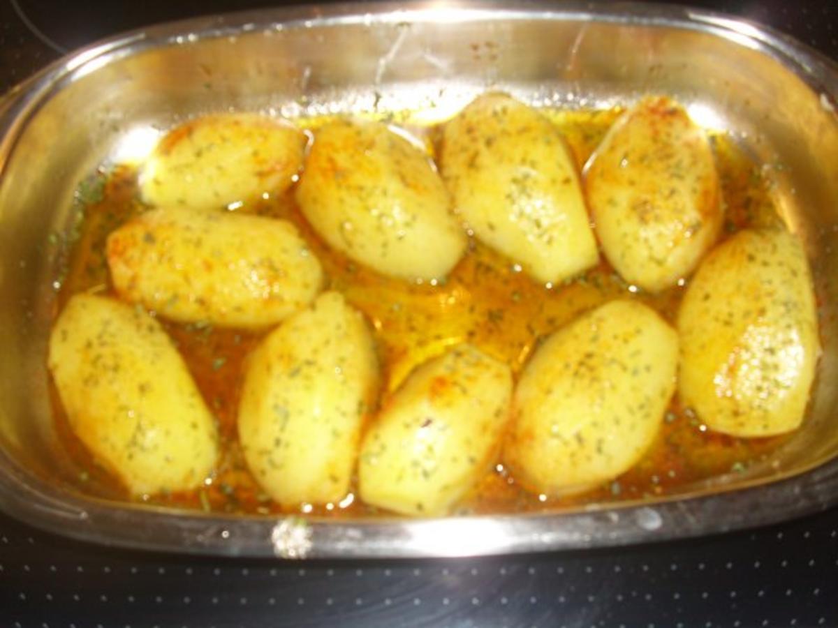 Gefüllte Frikadellen-Rosmarinkartoffeln und Tzaziki - Rezept - Bild Nr. 4