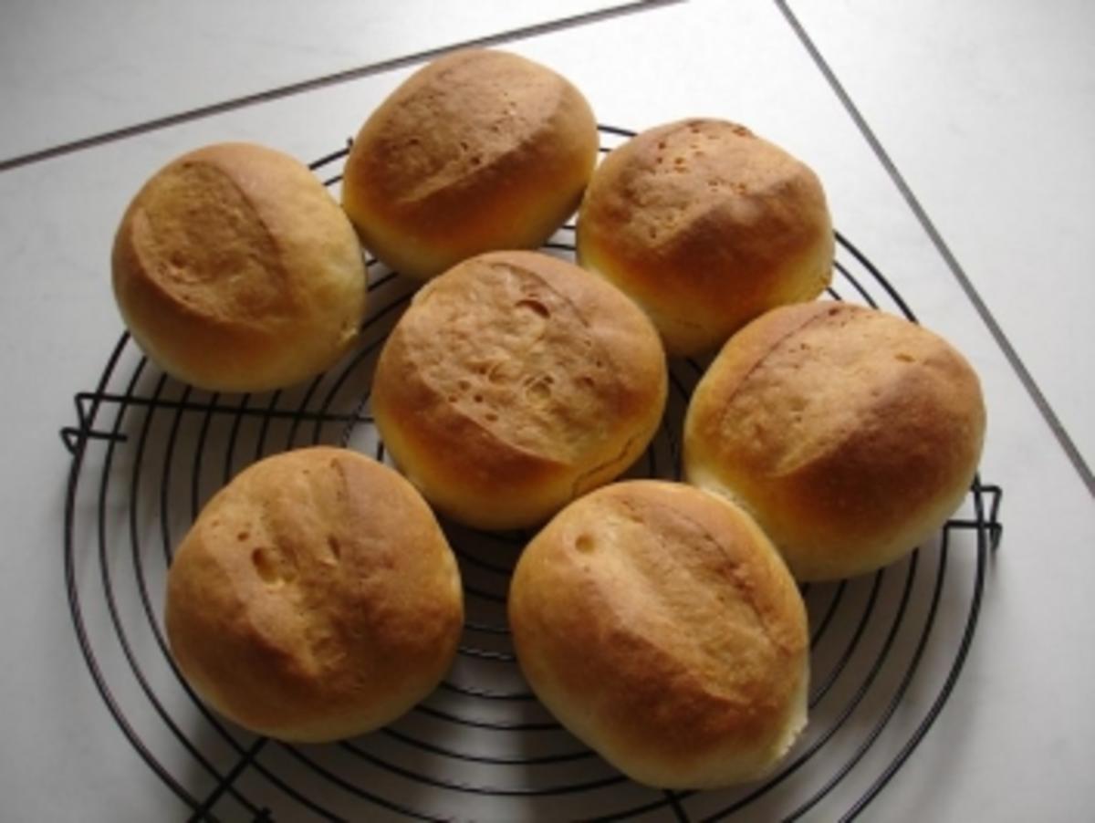 Krustensemmel leckere Brötchen wie vom Bäcker - Rezept mit Bild ...