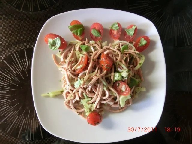 Rezept: Wurstsalat mit Kirschtomaten und Fenchel Wurstsalat mit Kirschtomaten und Fenchel - Rezept