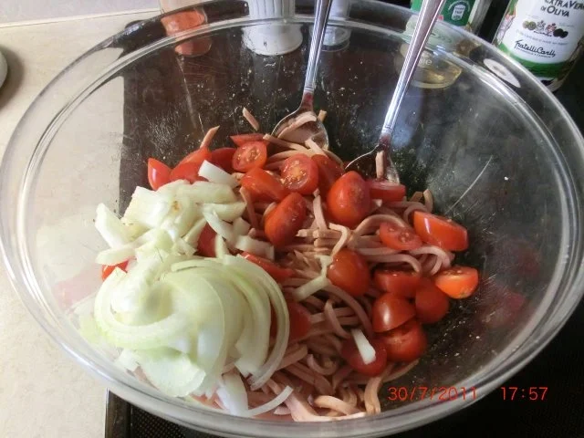 Rezept: Wurstsalat mit Kirschtomaten und Fenchel Bild Nr. 4 Wurstsalat mit Kirschtomaten und Fenchel - Rezept - Bild Nr. 4