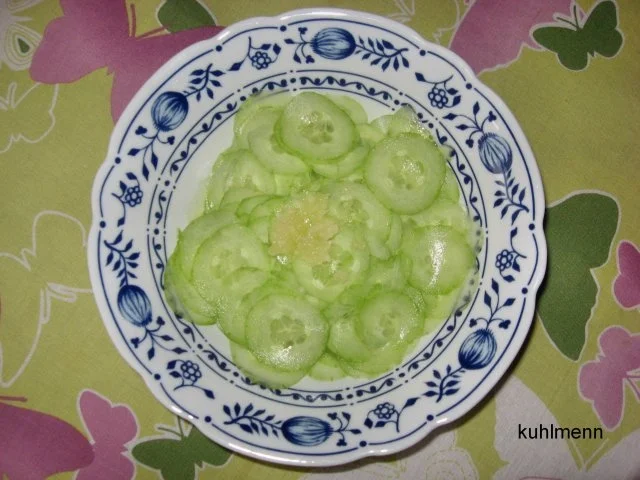 Rezept: Gurkensalat in Dillsauerrahm Bild Nr. 3 Gurkensalat in Dillsauerrahm - Rezept - Bild Nr. 3