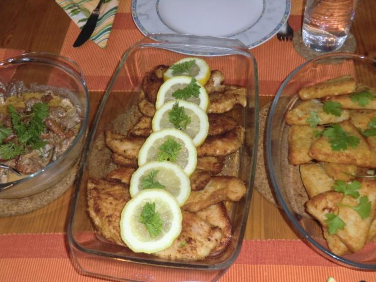 Putenschnitzel mit Parmesankruste und  Pfifferlingen mit Röstis - Rezept - Bild Nr. 4