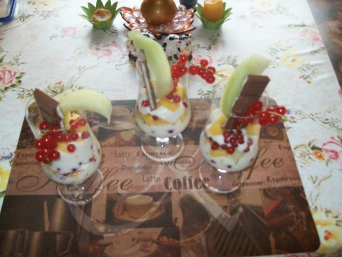 Quark- Dessert mit verschiedenen  Früchten - Rezept