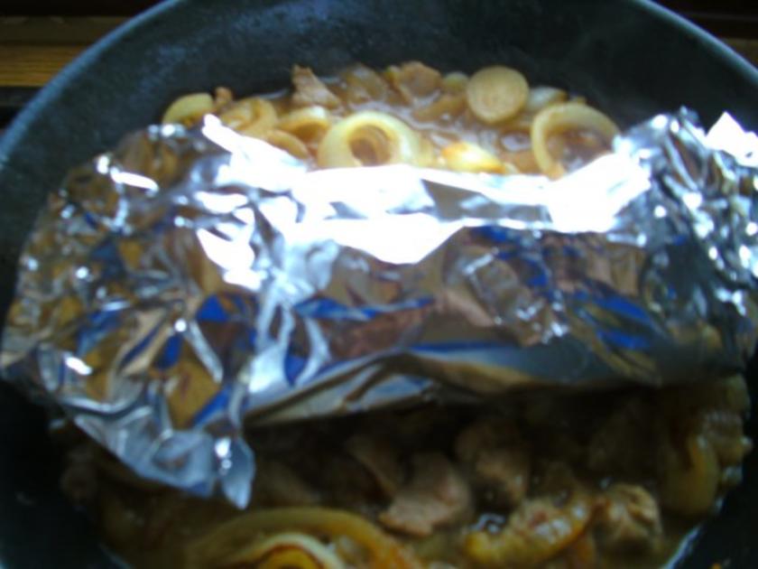 Schweine Medaillons mit Zwiebel niedrig gegart - einfach - 133 kcal/100g