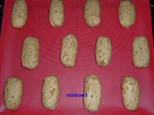 Rezept: Backen: Vollkorn-Zwiebel-Brötchen Bild Nr. 7 Backen: Vollkorn-Zwiebel-Brötchen - Rezept - Bild Nr. 7