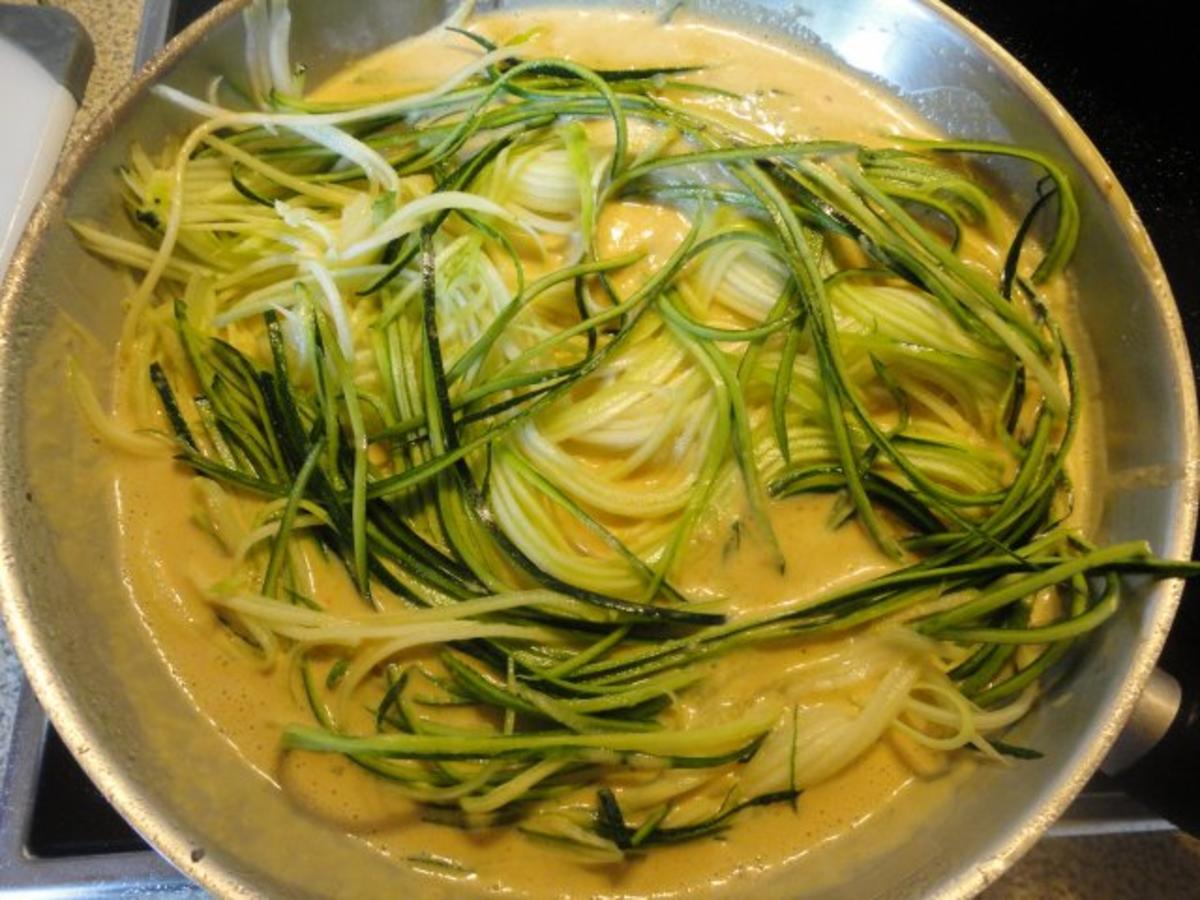 Zucchini Spagetthi in Chilli Sauce - Rezept - Bild Nr. 9