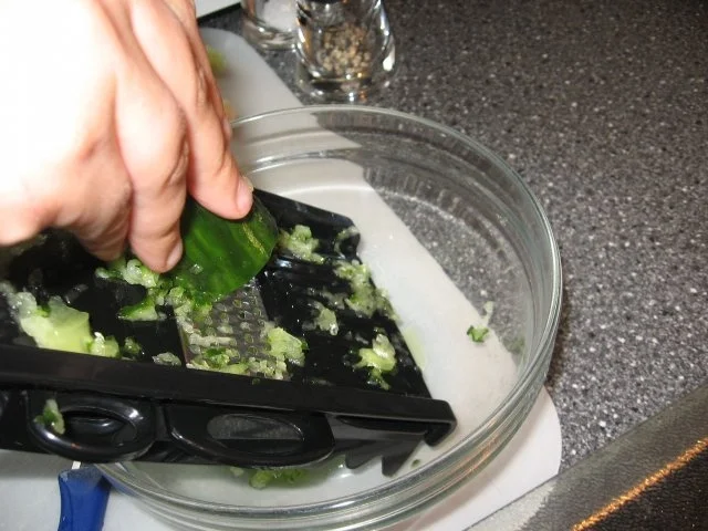 Tsatsiki – Zaziki wie in Griechenland - Rezept - Bild Nr. 4