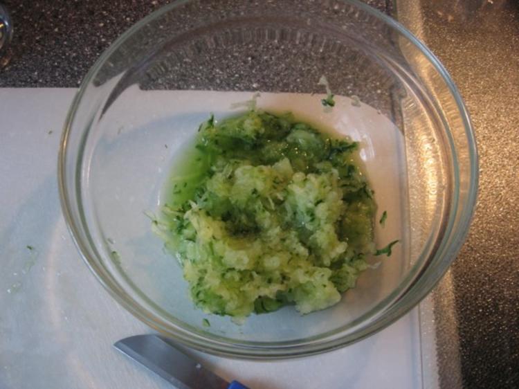 Tsatsiki – Zaziki wie in Griechenland - schnell &amp; einfach - 47 kcal/100g