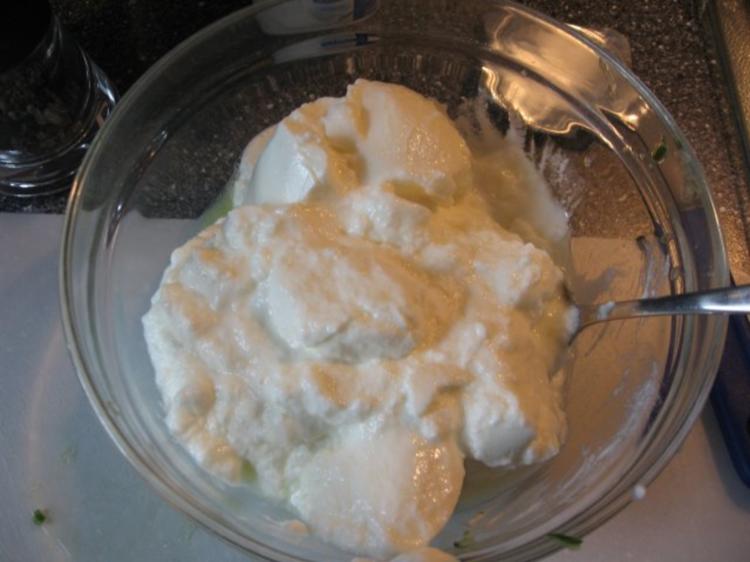 Tsatsiki – Zaziki wie in Griechenland - schnell &amp; einfach - 47 kcal/100g