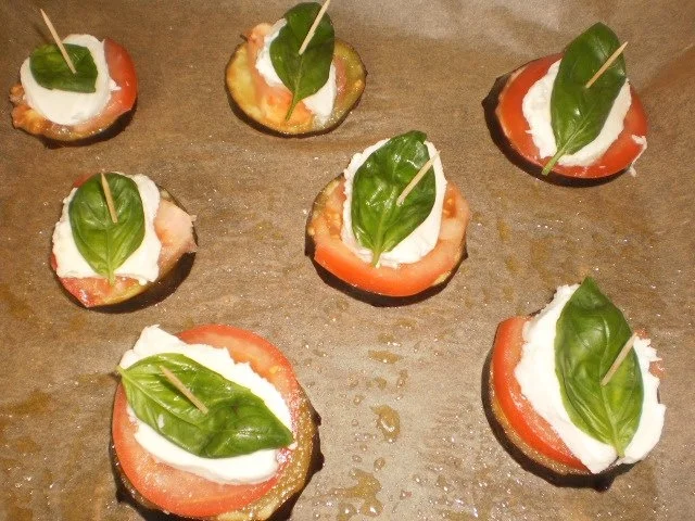 Rezept: Auberginen-Türmchen Bild Nr. 3 Auberginen-Türmchen - Rezept - Bild Nr. 3