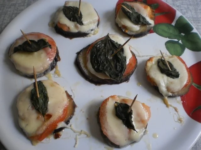 Rezept: Auberginen-Türmchen Bild Nr. 4 Auberginen-Türmchen - Rezept - Bild Nr. 4