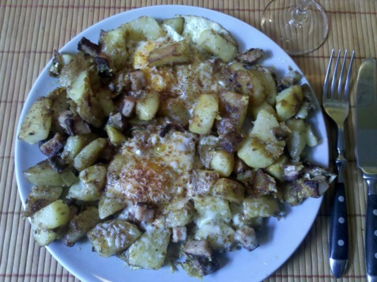 Kartofeln: Kartoffelpfanne mit Fleischkäse und Spiegelei - Rezept - Bild Nr. 6