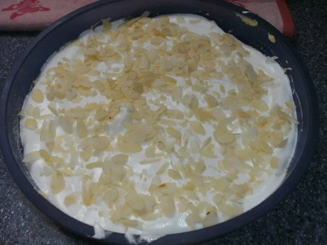 Baiser-Mandeltraum mit Apfelfüllung - Rezept - Bild Nr. 5