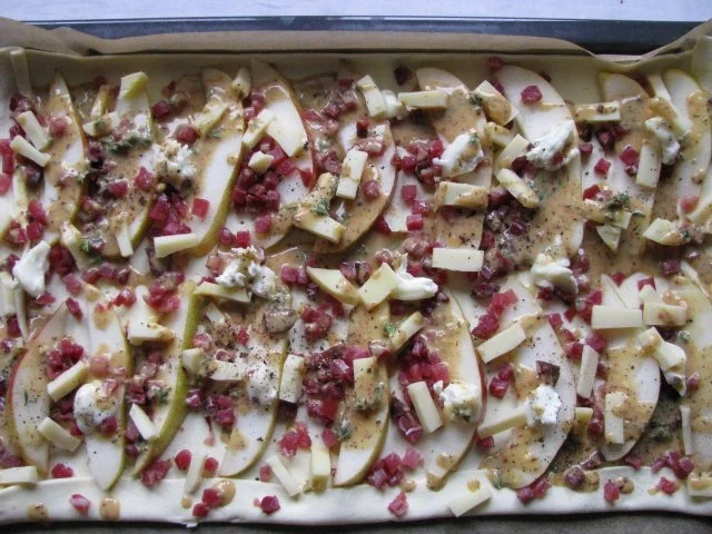 pikante Backwaren: Birnentarte mit Ziegenkäse - Rezept - Bild Nr. 3