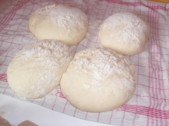 Rezept: Teigtaschen gefüllt mit Rinderhack und Pinienkerne Bild Nr. 2 Teigtaschen gefüllt mit Rinderhack und Pinienkerne - Rezept - Bild Nr. 2