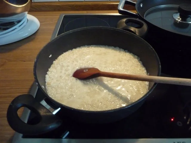 Rezept: Süße Mahlzeiten : Milchreis mit Schoko - Zimt und Zucker und Apfelmus Bild Nr. 3 Süße Mahlzeiten : Milchreis mit Schoko - Zimt und Zucker und Apfelmus - Rezept - Bild Nr. 3
