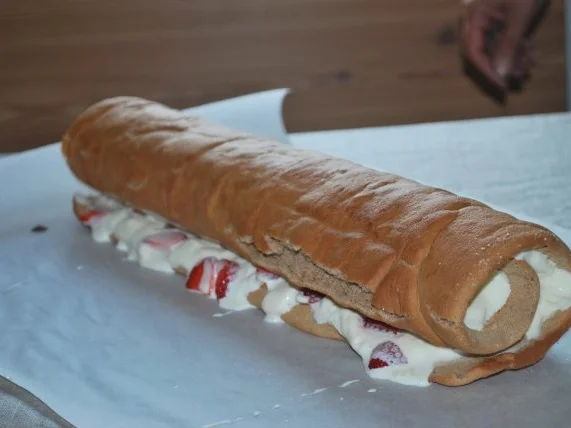 Rezept: Schoko-Eisroulade Bild Nr. 3 Schoko-Eisroulade - Rezept - Bild Nr. 3