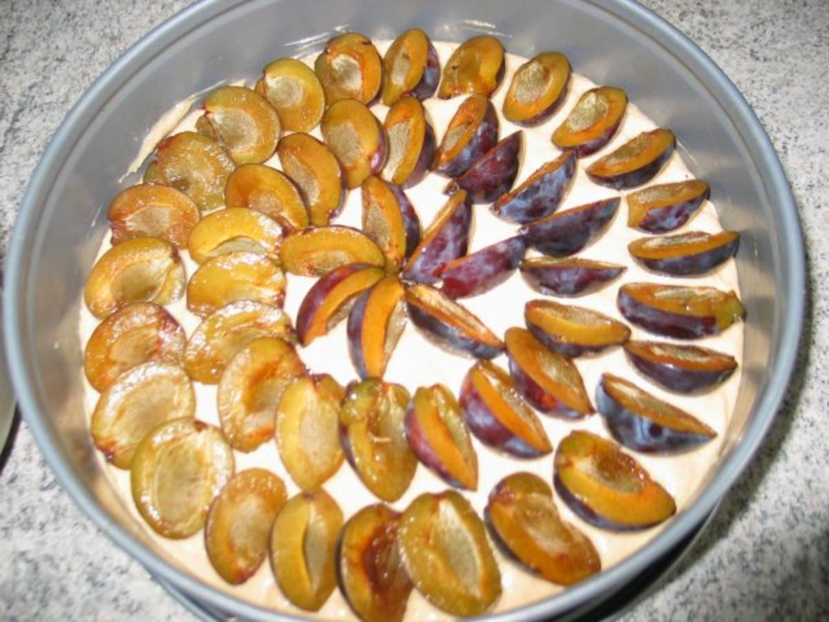 Kuchen: Pflaumenkuchen mit Mandelstreusel und Zuckerguss - Rezept - Bild Nr. 3