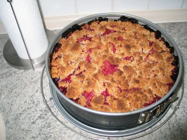 Rezept: Kuchen: Pflaumenkuchen mit Mandelstreusel und Zuckerguss Bild Nr. 5 Kuchen: Pflaumenkuchen mit Mandelstreusel und Zuckerguss - Rezept - Bild Nr. 5