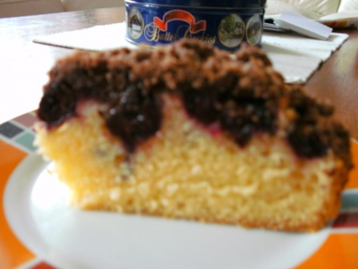 SAUERKIRSCHKUCHEN mit KAKAO-SCHOKO-STREUSSEL - Rezept - kochbar.de
