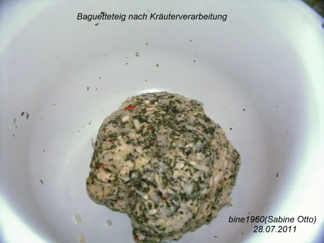 Rezept: KRÄUTERBAGUETTE Bild Nr. 4 KRÄUTERBAGUETTE - Rezept - Bild Nr. 4