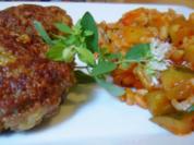 Curry-Bouletten mit Paprika-Zucchini-Weizen - Rezept