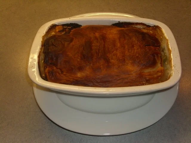 Rezept: Hühnerfrikassee in einem Blätterteigmantel Hühnerfrikassee in einem Blätterteigmantel - Rezept