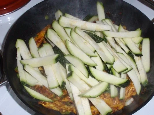 Rezept: Hähnchen-Pfanne mit Basmatireis Bild Nr. 6 Hähnchen-Pfanne mit Basmatireis - Rezept - Bild Nr. 6