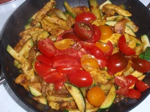 Rezept: Hähnchen-Pfanne mit Basmatireis Bild Nr. 7 Hähnchen-Pfanne mit Basmatireis - Rezept - Bild Nr. 7