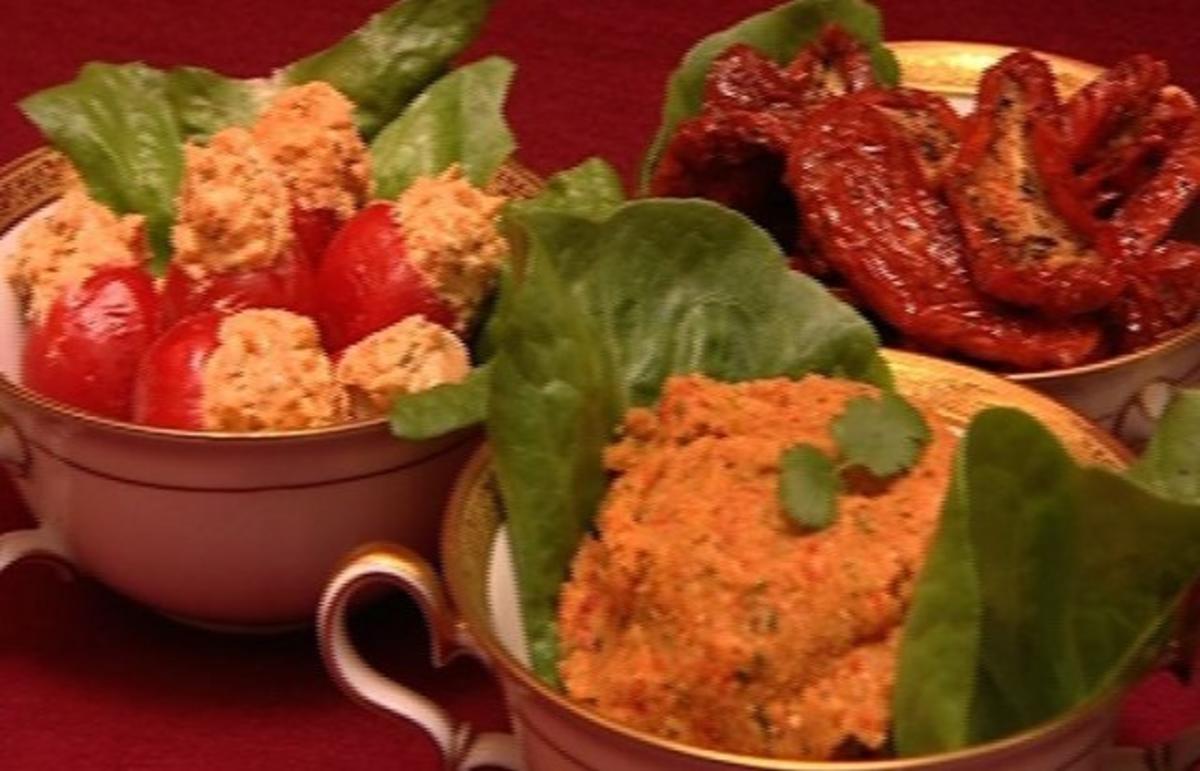 Orientalische Vorspeisen für den hungrigen Ägypter zu Fladenbrot
(Judith Hellebronth) - Rezept Von Einsendungen Das perfekte Promi Dinner