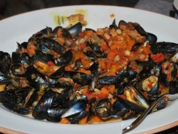 Rezept: Miesmuscheln in Tomatensud Bild Nr. 3 Miesmuscheln in Tomatensud - Rezept - Bild Nr. 3