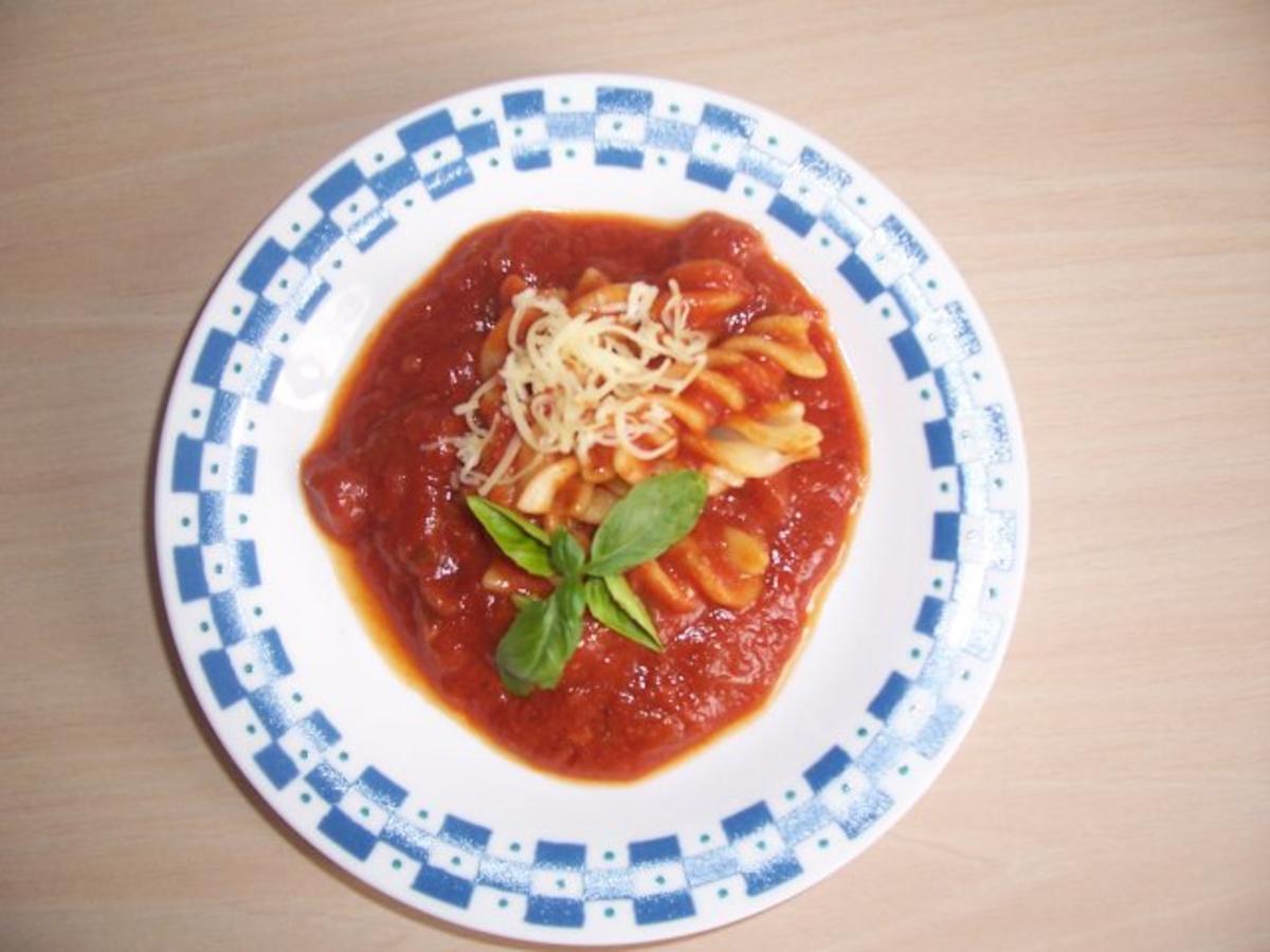 Steffi`s Tomatensauce - Rezept