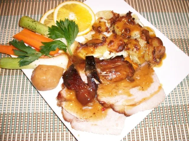 Schinkenkrustenbraten in Apfel, Orange und Honigsoße. Mit kleiner Gemüsebeilage. - Rezept - Bild Nr. 3