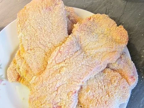 Wiener Schnitzel mit Sahnemöhren und Kartoffelpüree - Rezept - Bild Nr. 2