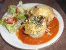 Spaghetti-Nester mit Tomatensoße - Rezept