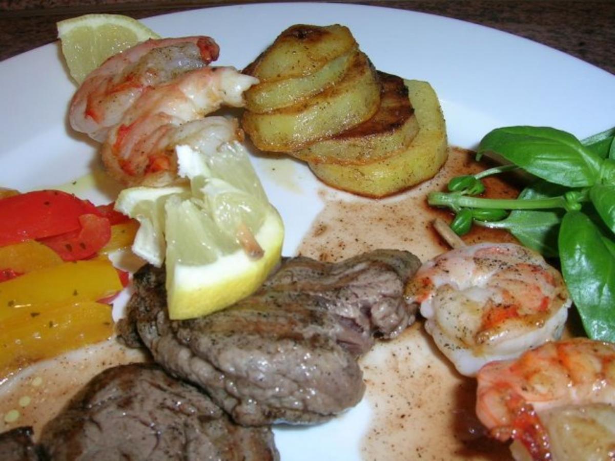 Bilder für Surf `n turf (Rinderfilet+Riesengarnelen+Kartoffeltürmchen) schnell, einfach und lecker - Rezept