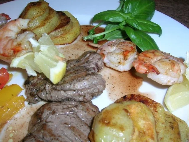 Surf `n turf (Rinderfilet+Riesengarnelen+Kartoffeltürmchen) schnell, einfach und lecker - Rezept - Bild Nr. 2