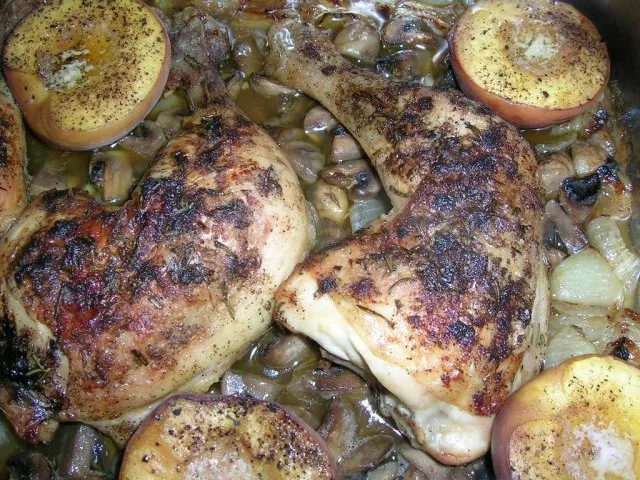 Rezept: Hähnchenschenkel mit Sektschwips, Rosmarin und Pfirsischen - eine leckere Pfanne - Bild Nr. 2 Hähnchenschenkel mit Sektschwips, Rosmarin und Pfirsischen - eine leckere Pfanne - - Rezept - Bild Nr. 2