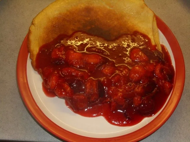 Gerollte Eierkuchen mit Pflaumen Füllung - Rezept - Bild Nr. 7