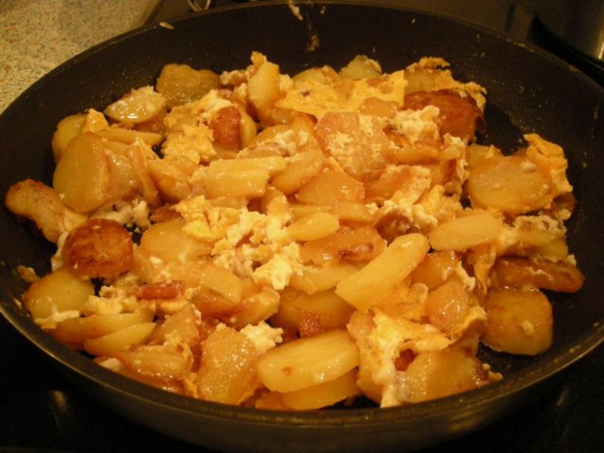 Bratkartoffeln mit Ei - Rezept - Bild Nr. 2