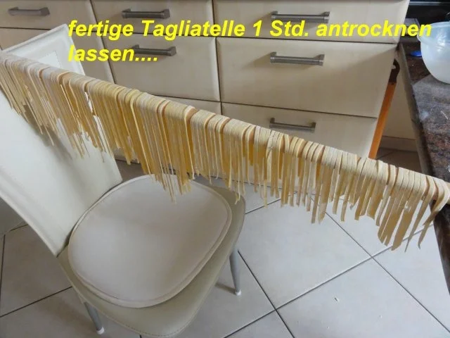 Nudeln:   TAGLIATELLE -selbstgemacht- - Rezept