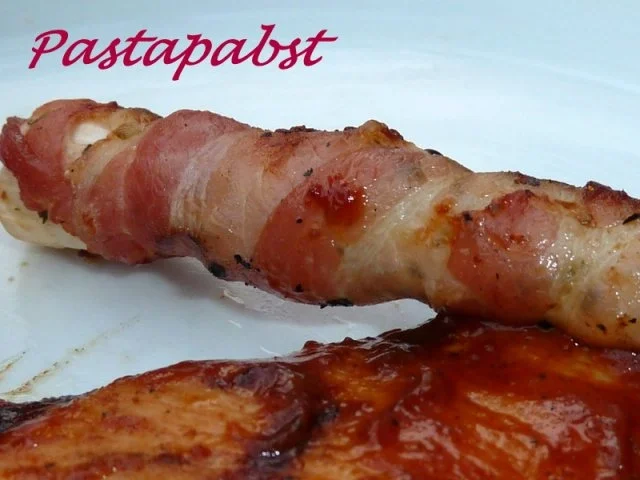 Frühlingszwiebeln in Speck gepackt - Rezept